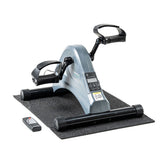 Velora-3000-Pedaltrainer mit Matte und Fernbedienung auf weißem Hintergrund
