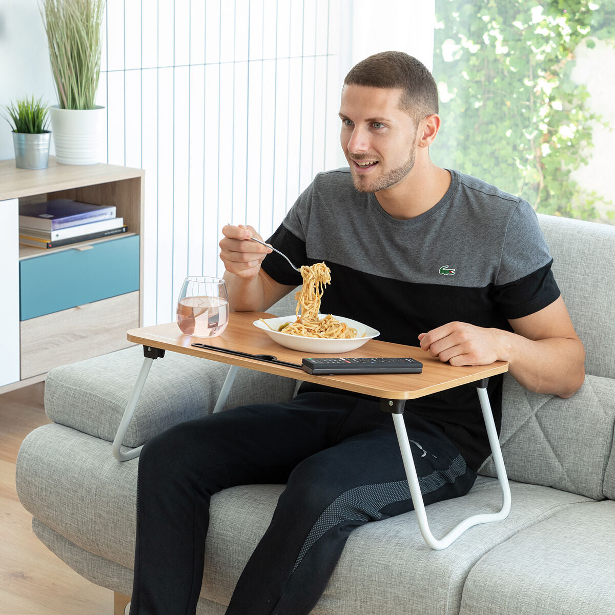 Set Klapptisch Beistelltisch & Lesekissen mit Armlehnen InnovaGoods – Produktansicht 5